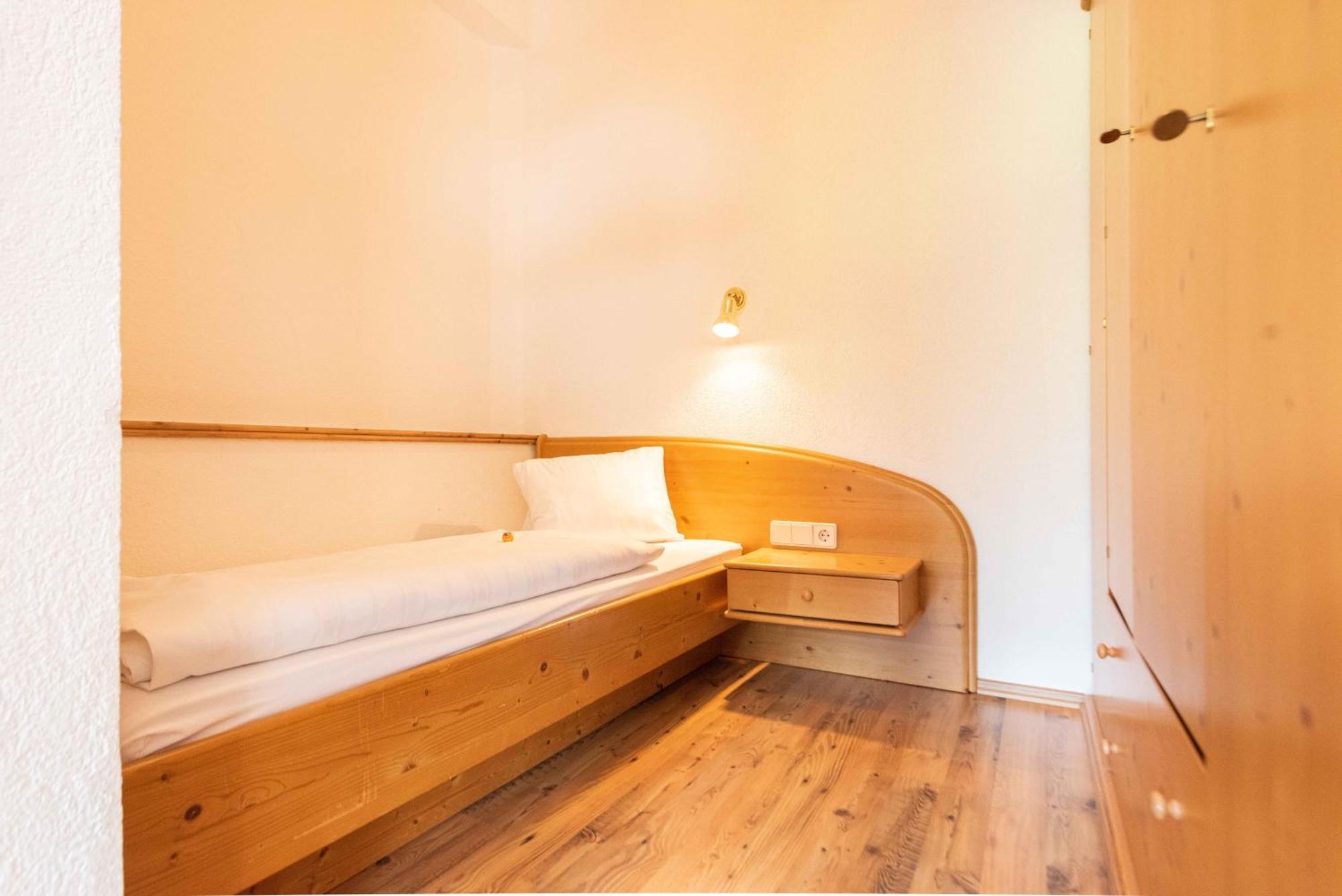 Hotel Guesthouse Dalnig Bad Kleinkirchheim Room photo